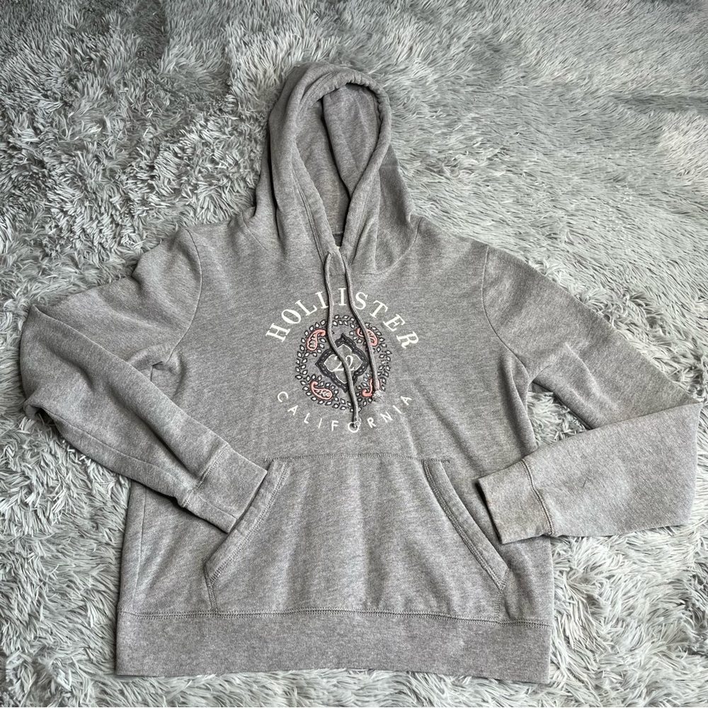 Hollister Hoodie Sweatshirt Womens Large Soft Gray California Embroidered